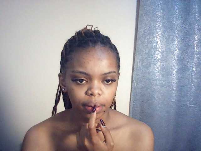 BustyDebbie live cam on BongaCams
