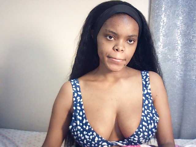 BustyDebbie live cam on BongaCams
