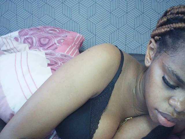 BustyDebbie live cam on BongaCams