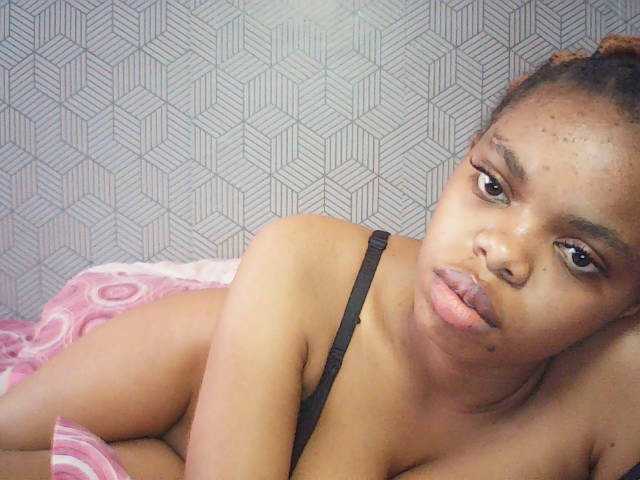BustyDebbie live cam
