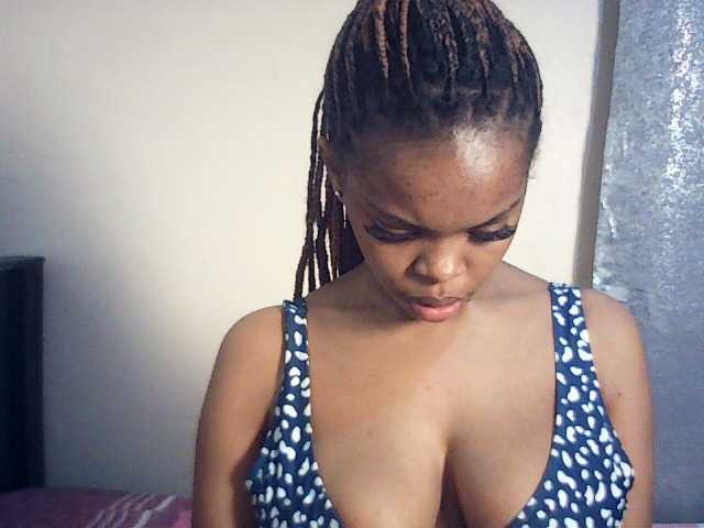 BustyDebbie live cam on BongaCams