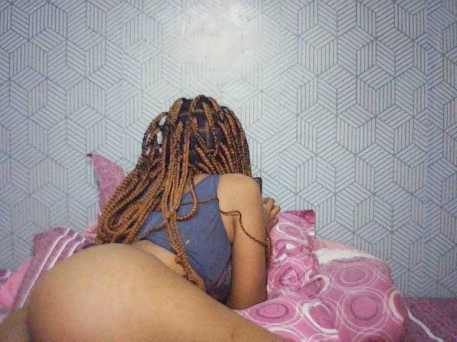 BustyDebbie live cam on BongaCams