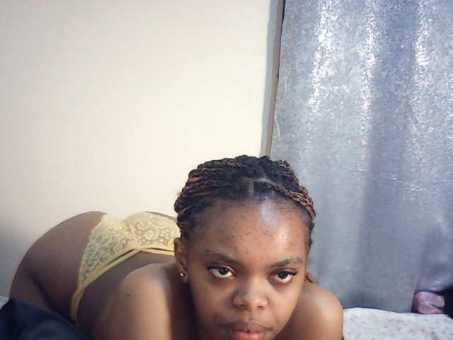 BustyDebbie live cam on BongaCams