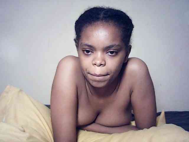 BustyDebbie webcam