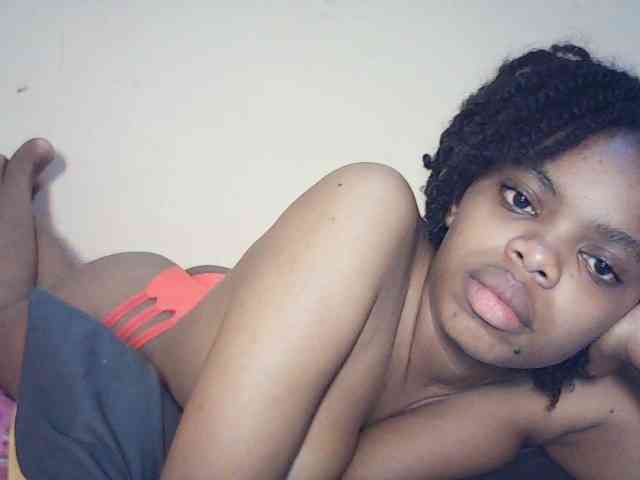 BustyDebbie webcam