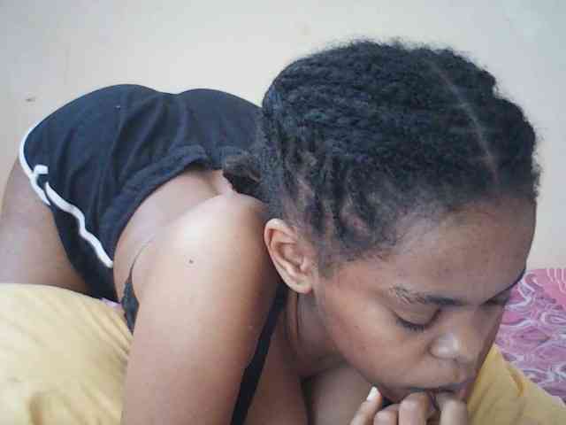BustyDebbie webcam