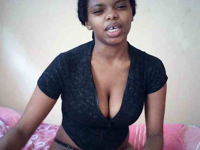 BustyDebbie webcam