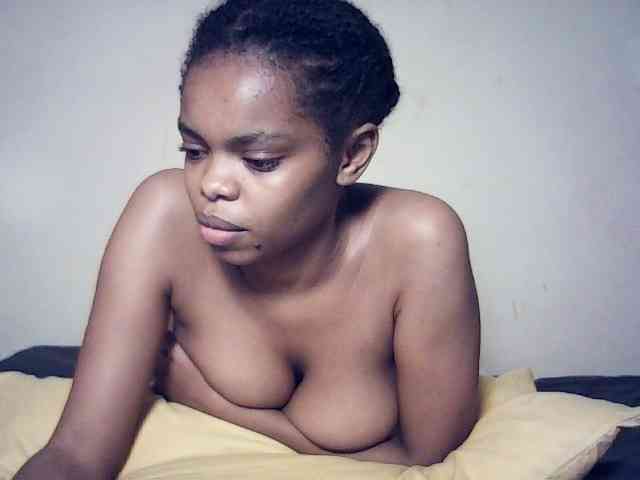 BustyDebbie webcam