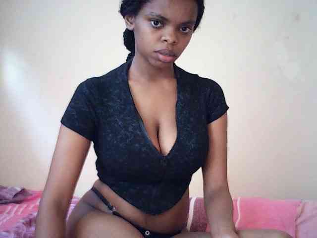 BustyDebbie webcam