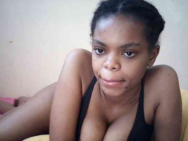 BustyDebbie webcam