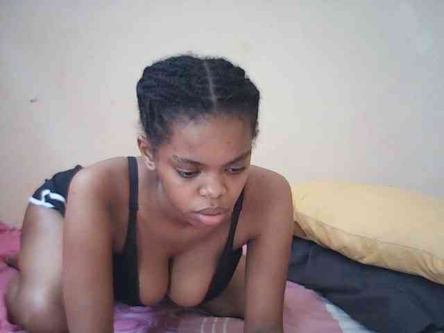 BustyDebbie webcam