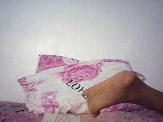 BustyDebbie webcam