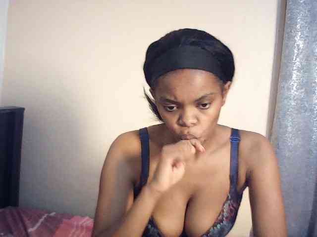 BustyDebbie webcam