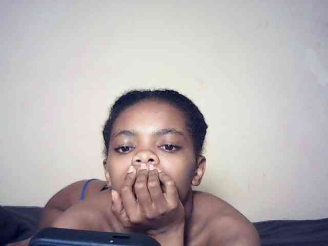BustyDebbie webcam