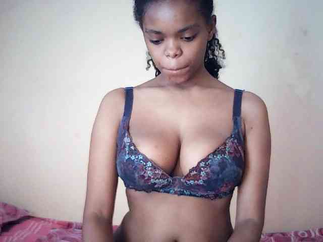 BustyDebbie webcam