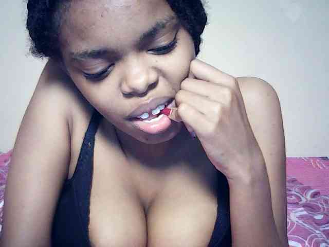 BustyDebbie webcam