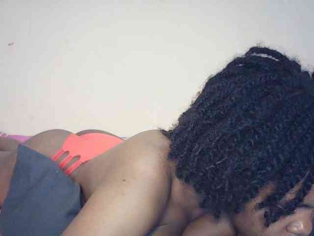 BustyDebbie webcam