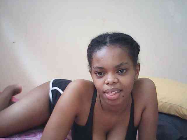 BustyDebbie webcam