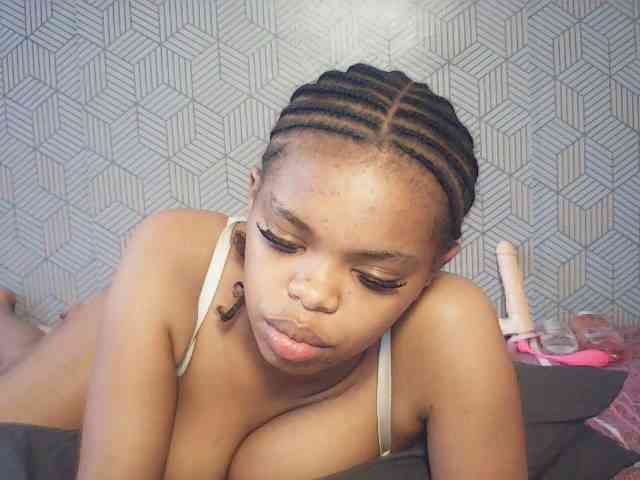 BustyDebbie webcam