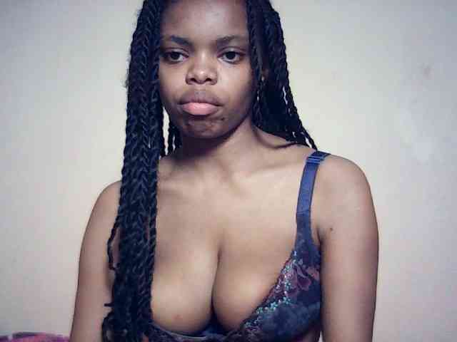 BustyDebbie webcam