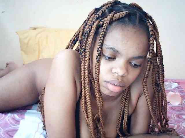 BustyDebbie webcam