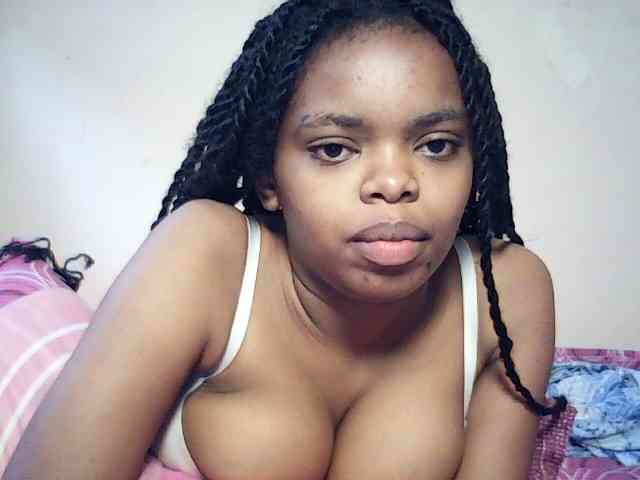 BustyDebbie webcam