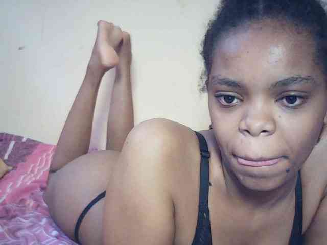 BustyDebbie webcam