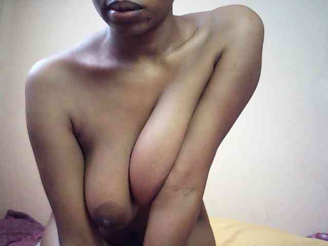 BustyDebbie webcam