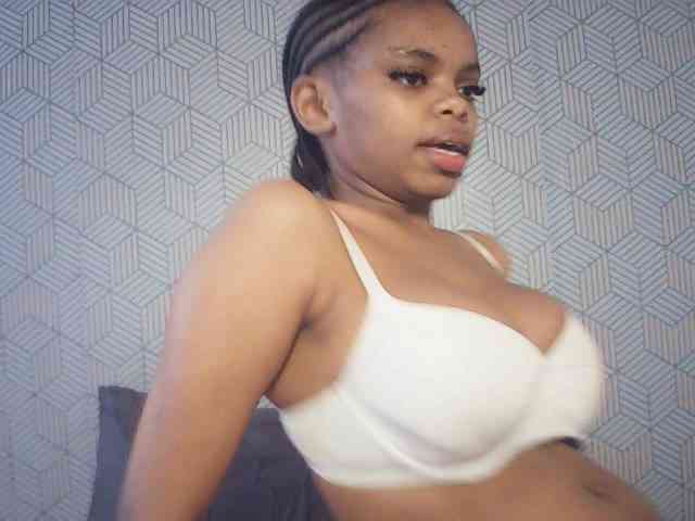 BustyDebbie webcam