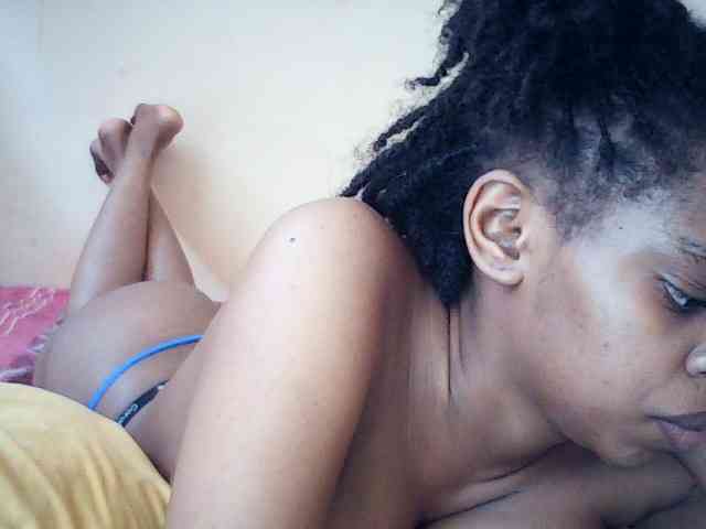 BustyDebbie webcam