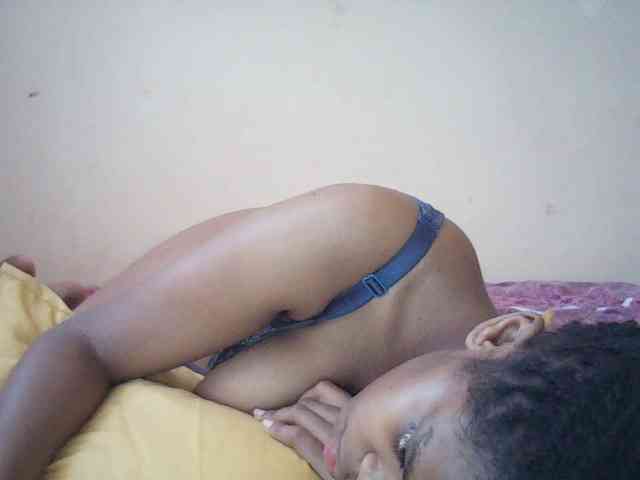 BustyDebbie webcam