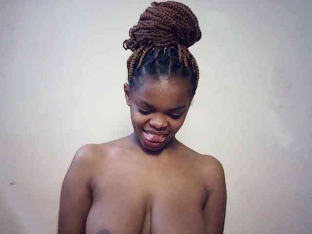 BustyDebbie webcam