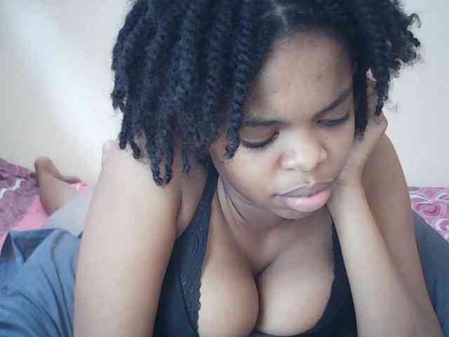 BustyDebbie webcam