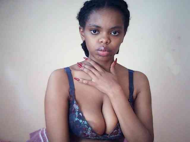 BustyDebbie webcam