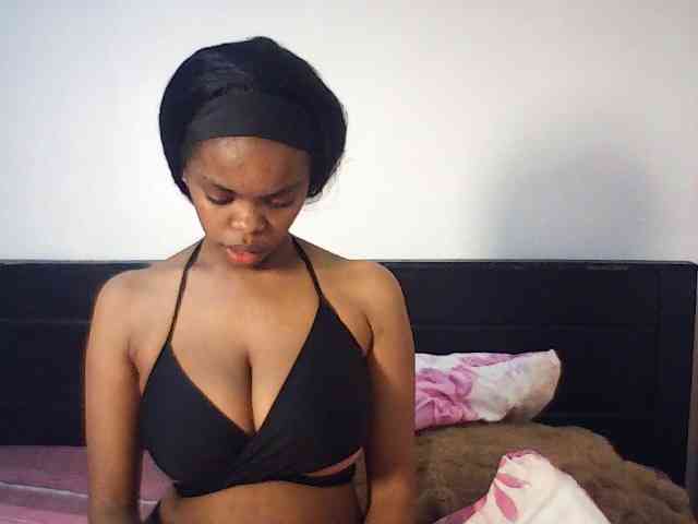 BustyDebbie webcam