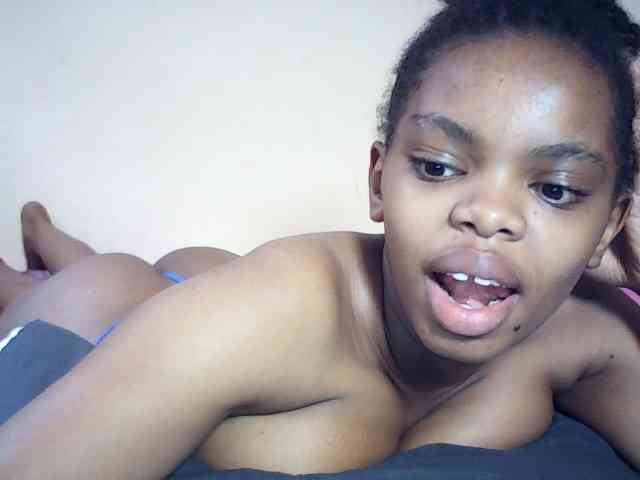 BustyDebbie webcam