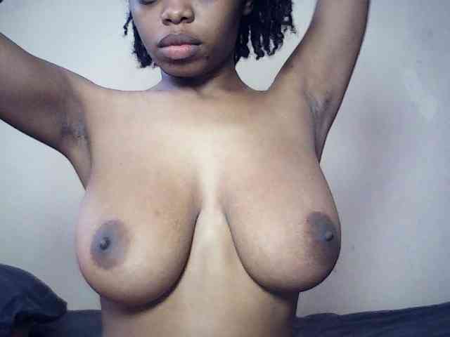 BustyDebbie webcam