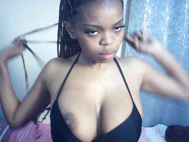 BustyDebbie webcam