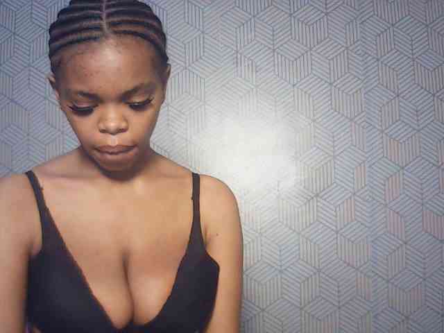 BustyDebbie webcam