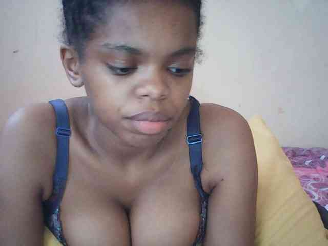BustyDebbie webcam
