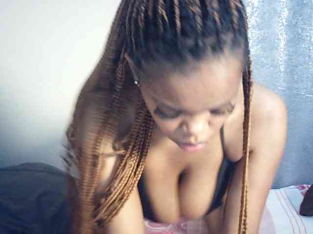 BustyDebbie webcam