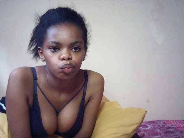 BustyDebbie webcam