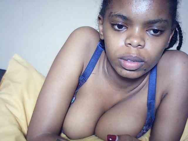BustyDebbie webcam