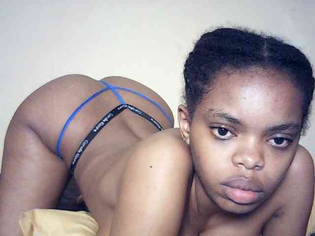 BustyDebbie webcam