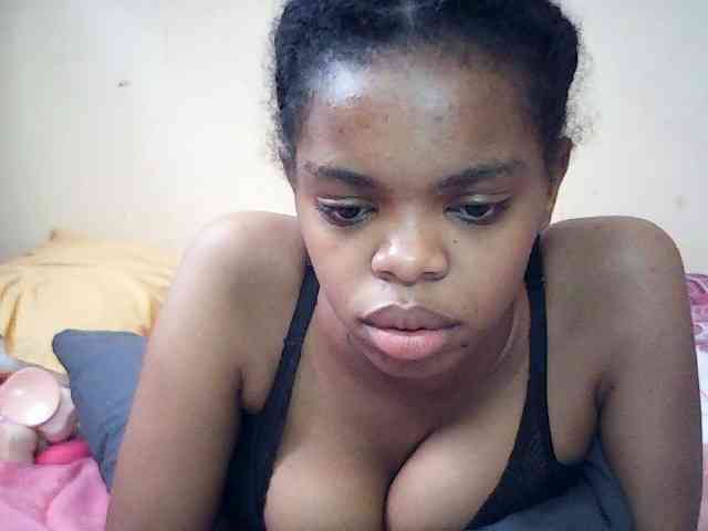 BustyDebbie webcam