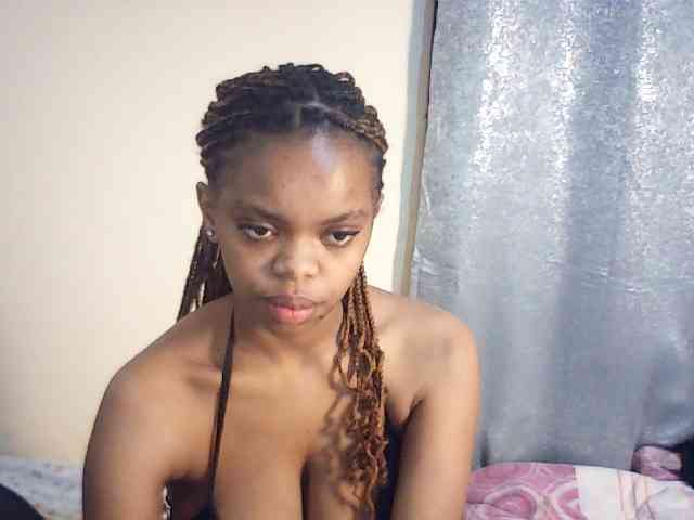 BustyDebbie webcam