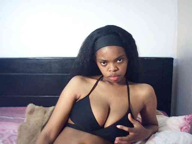 BustyDebbie webcam