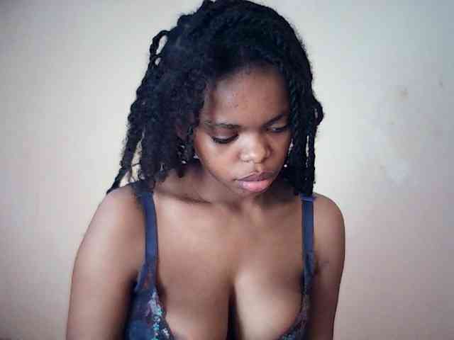 BustyDebbie webcam