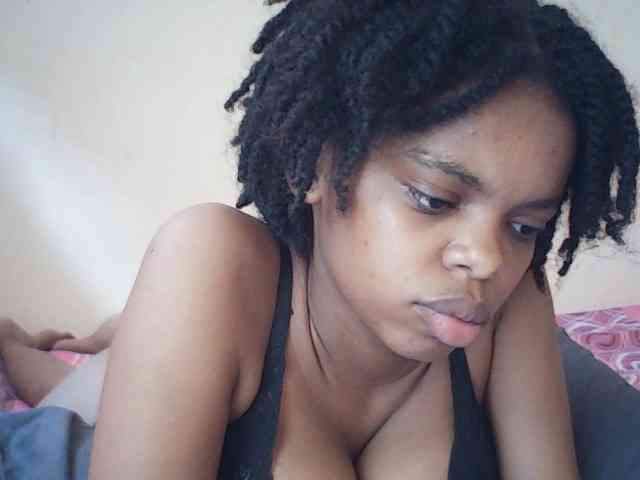 BustyDebbie webcam