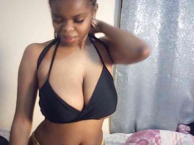 BustyDebbie webcam